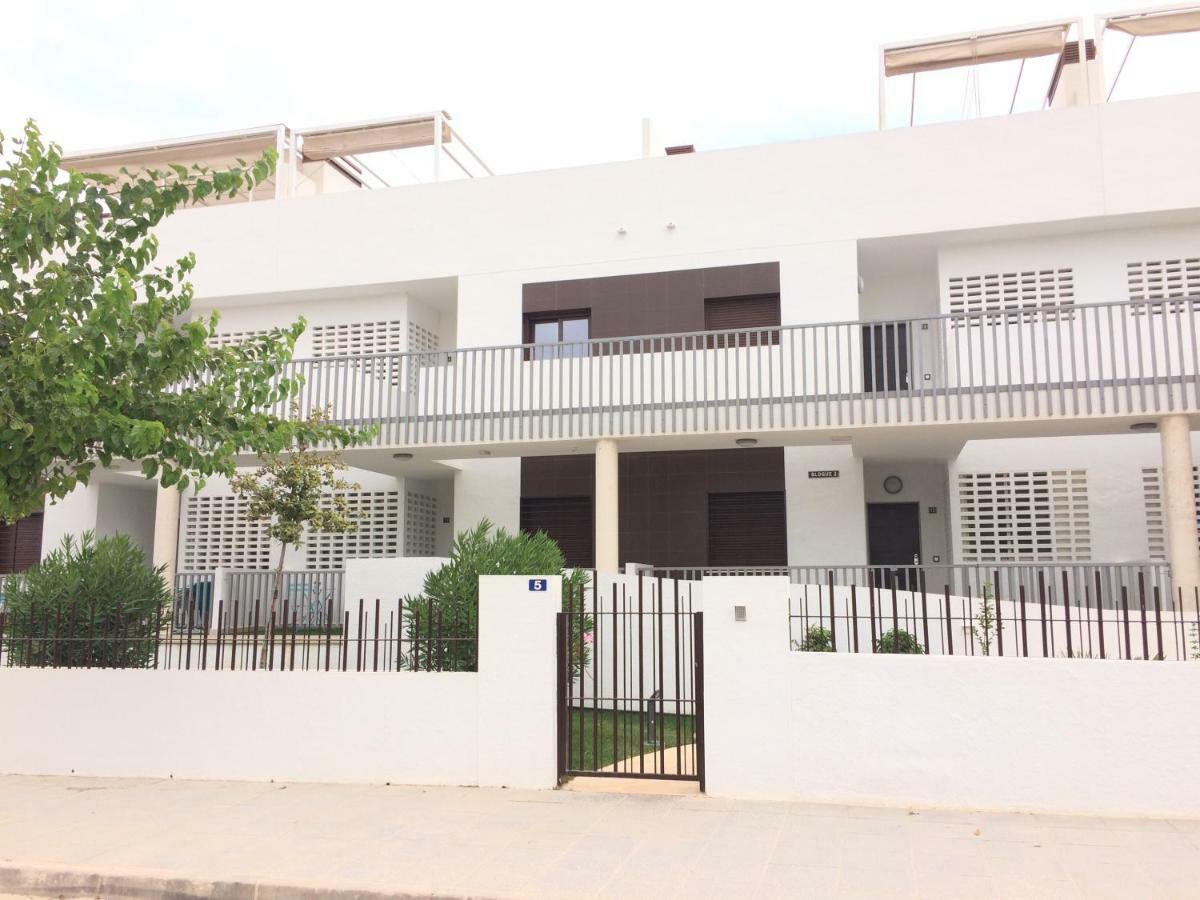 Exclusive New Apartment On The Beach Pilar de la Horadada Esterno foto